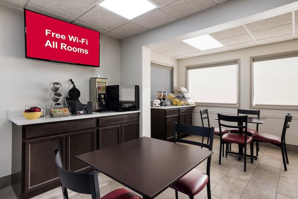 restaurant cafeteria