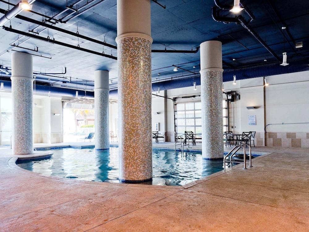 swimming pool spa