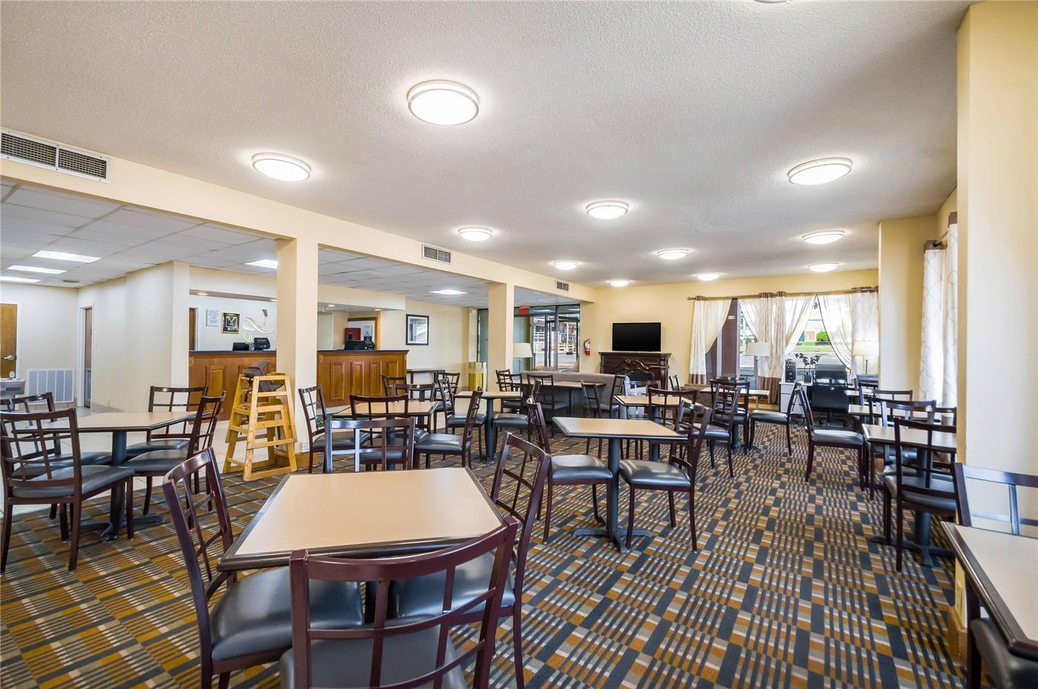 restaurant cafeteria