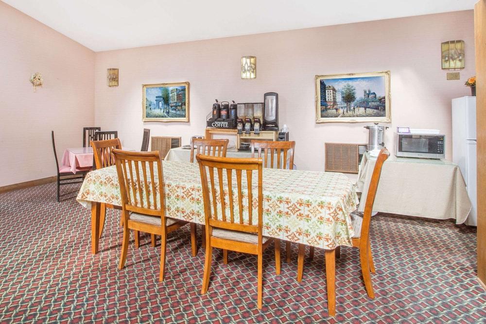 restaurant-cafeteria