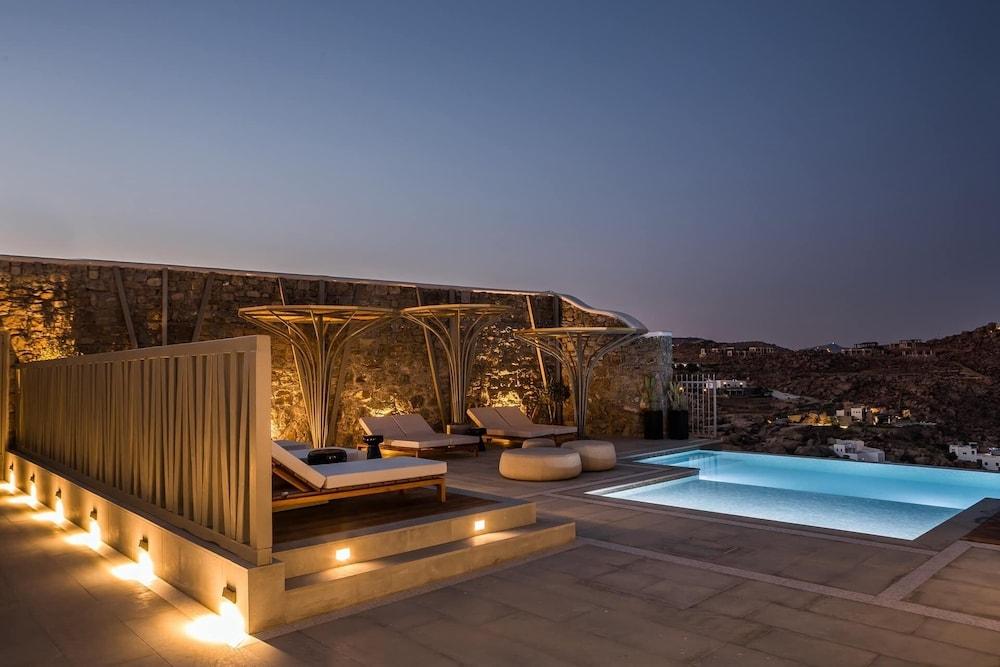swimming pool spa