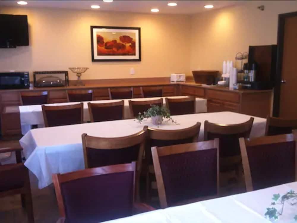 restaurant-cafeteria