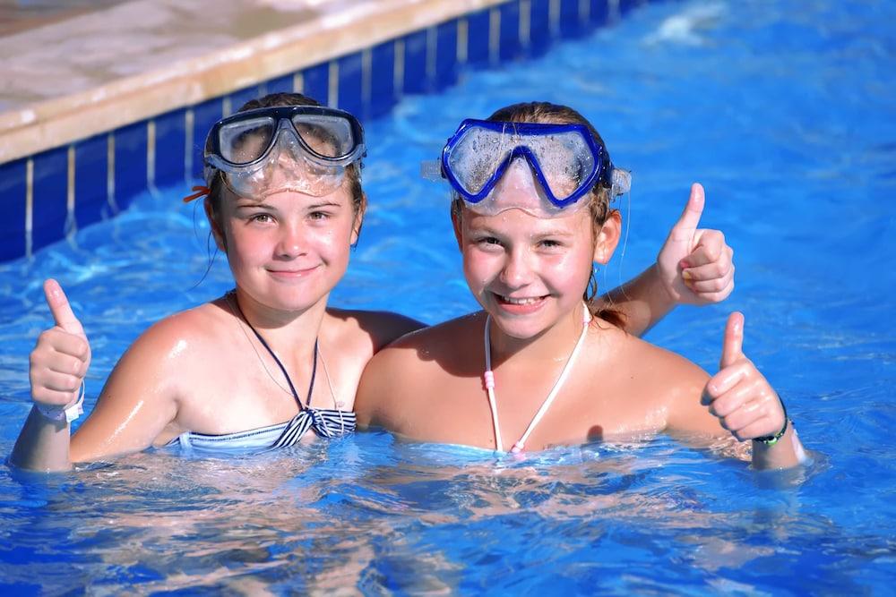 swimming pool spa