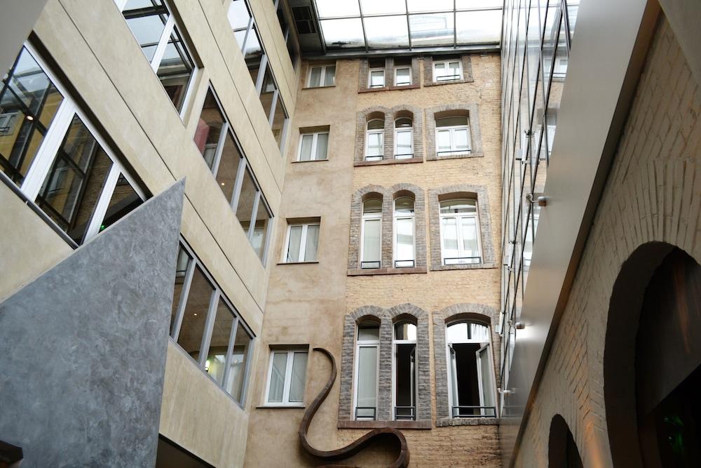 hotel