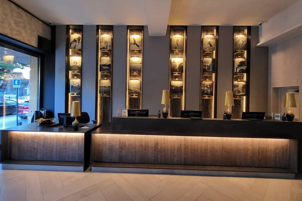 lobby