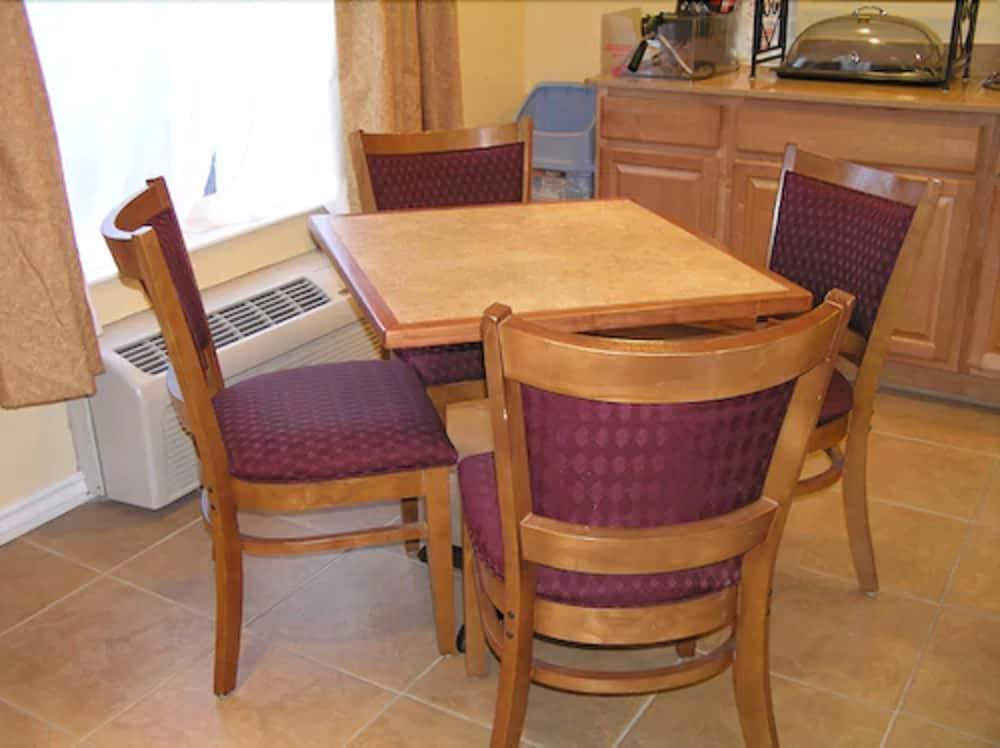 restaurant-cafeteria