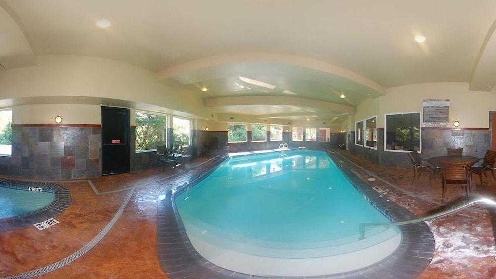 swimming pool spa