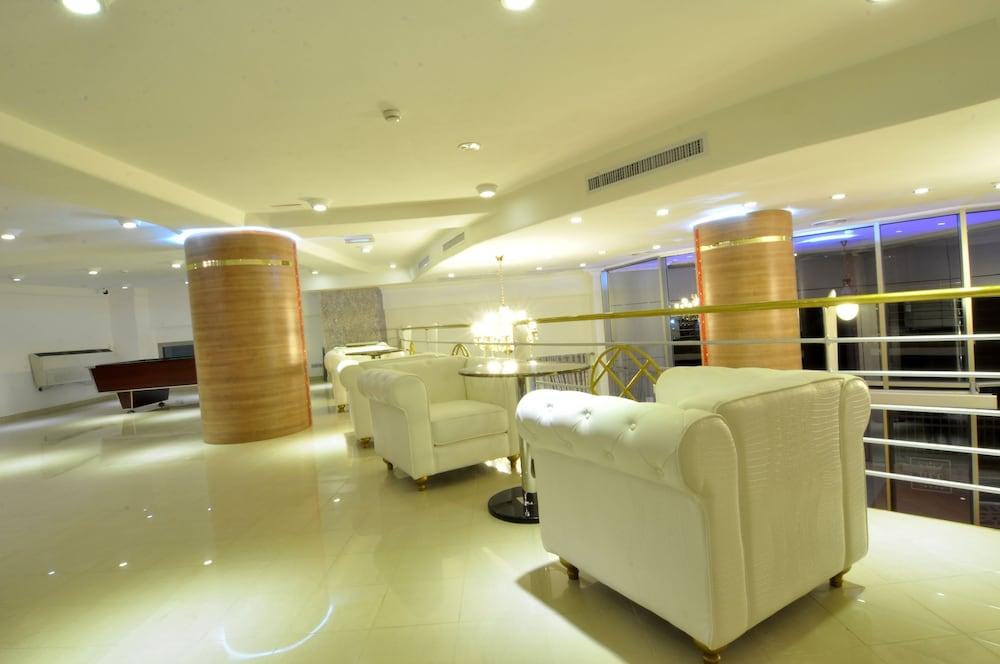 swimming pool spa