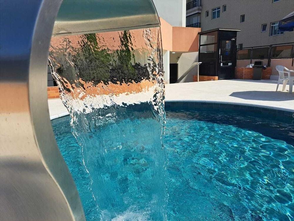 swimming pool spa