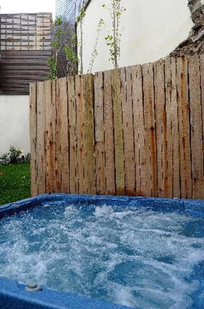 swimming pool spa