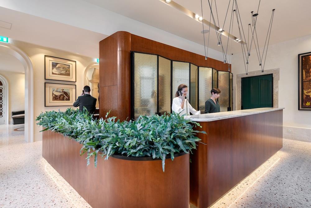 lobby