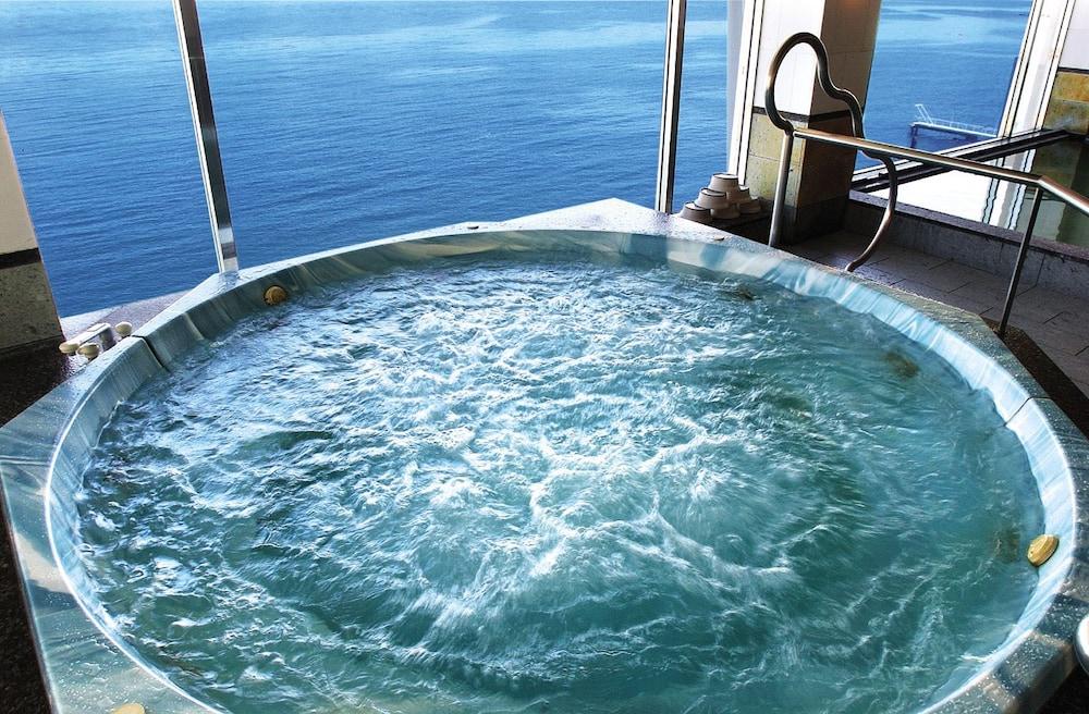 swimming pool spa