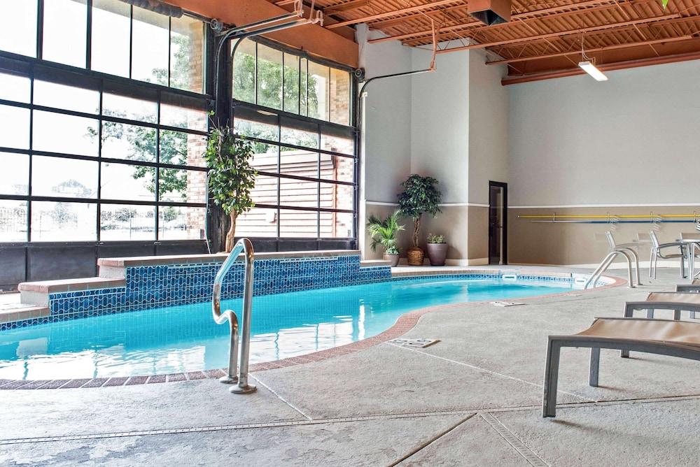 swimming pool spa