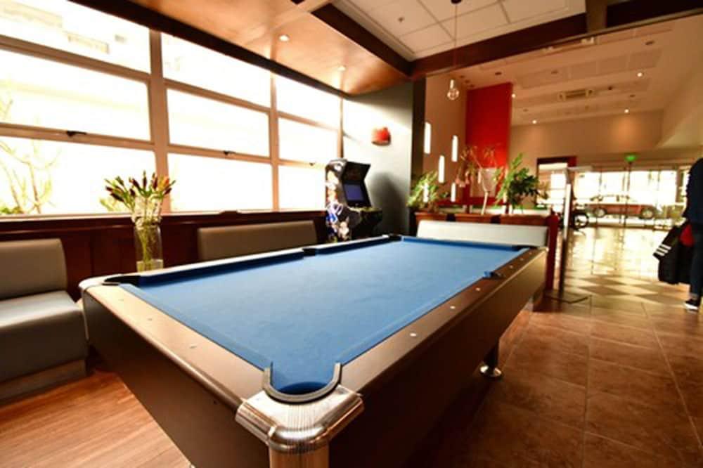 swimming pool spa