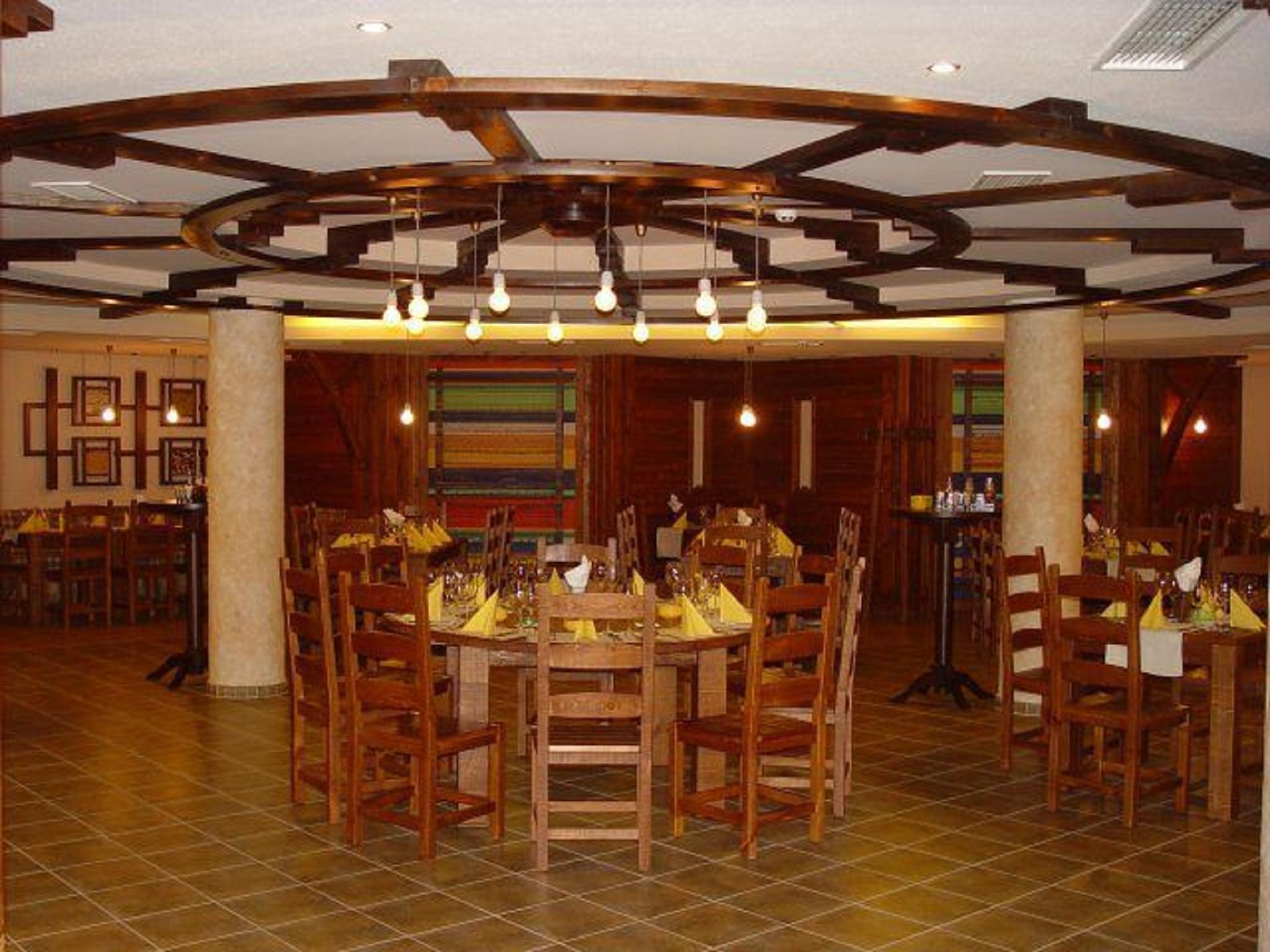 restaurant cafeteria