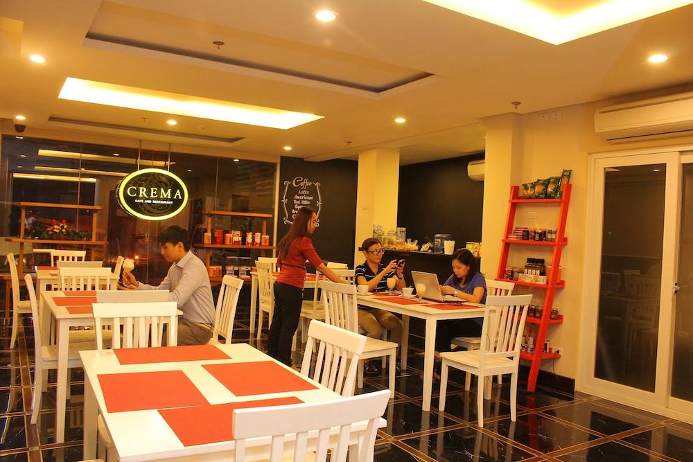 restaurant cafeteria