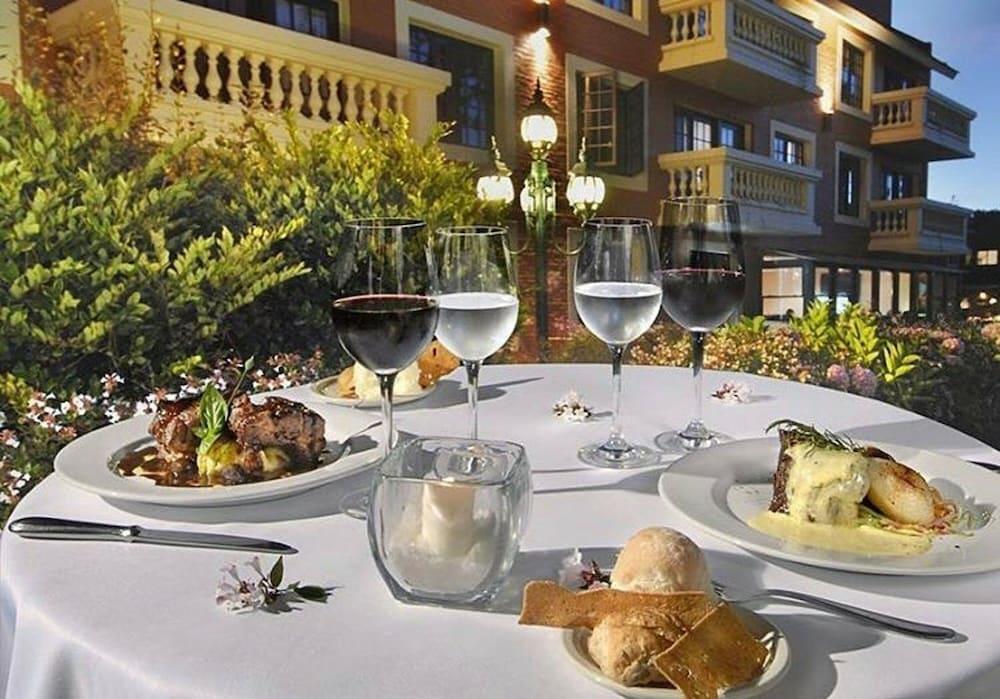 restaurant cafeteria