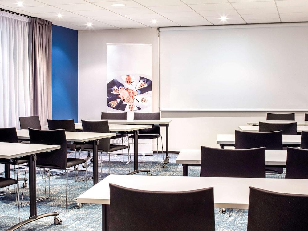 restaurant-cafeteria