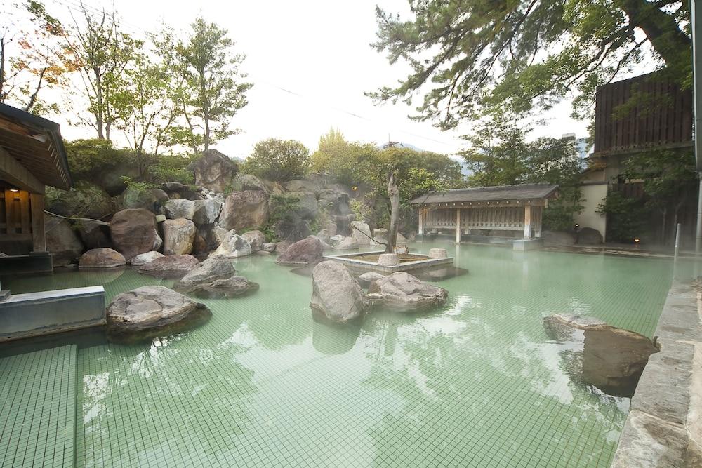 swimming pool spa