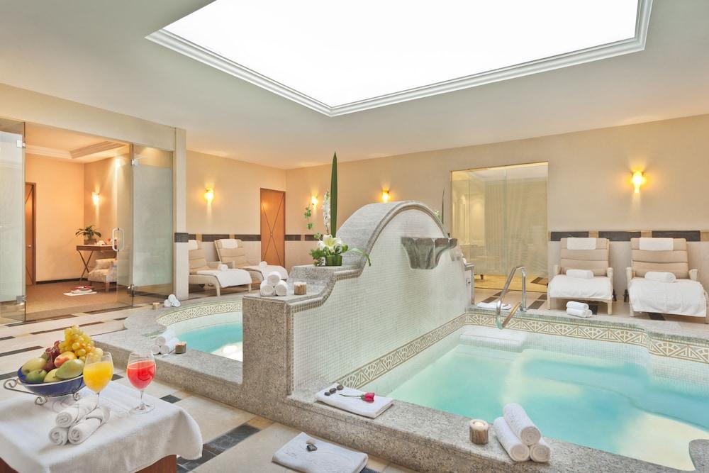 swimming pool spa