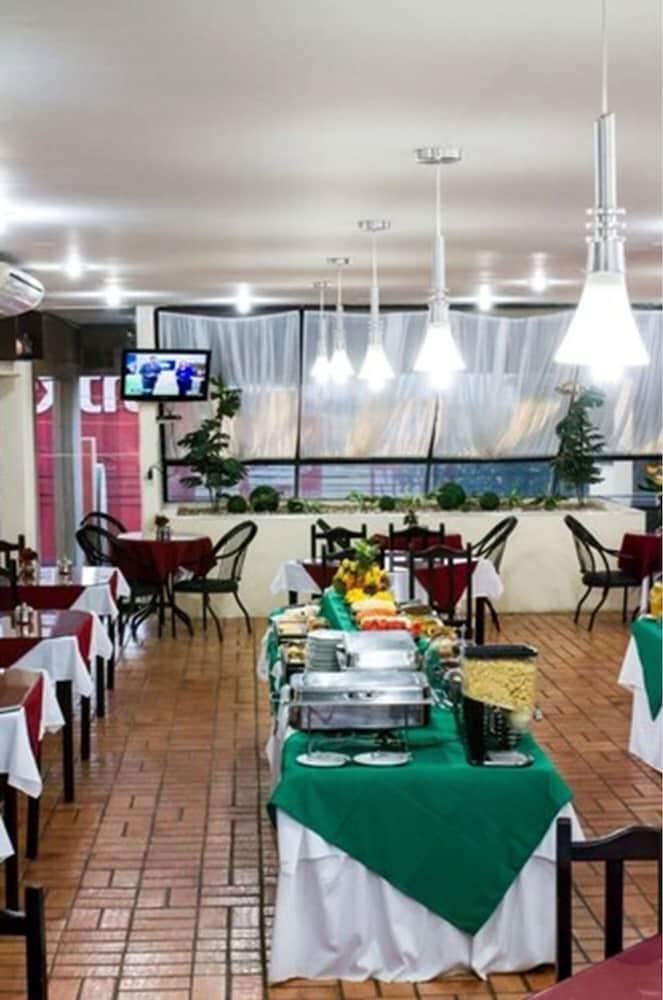 restaurant-cafeteria