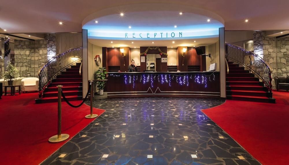 lobby