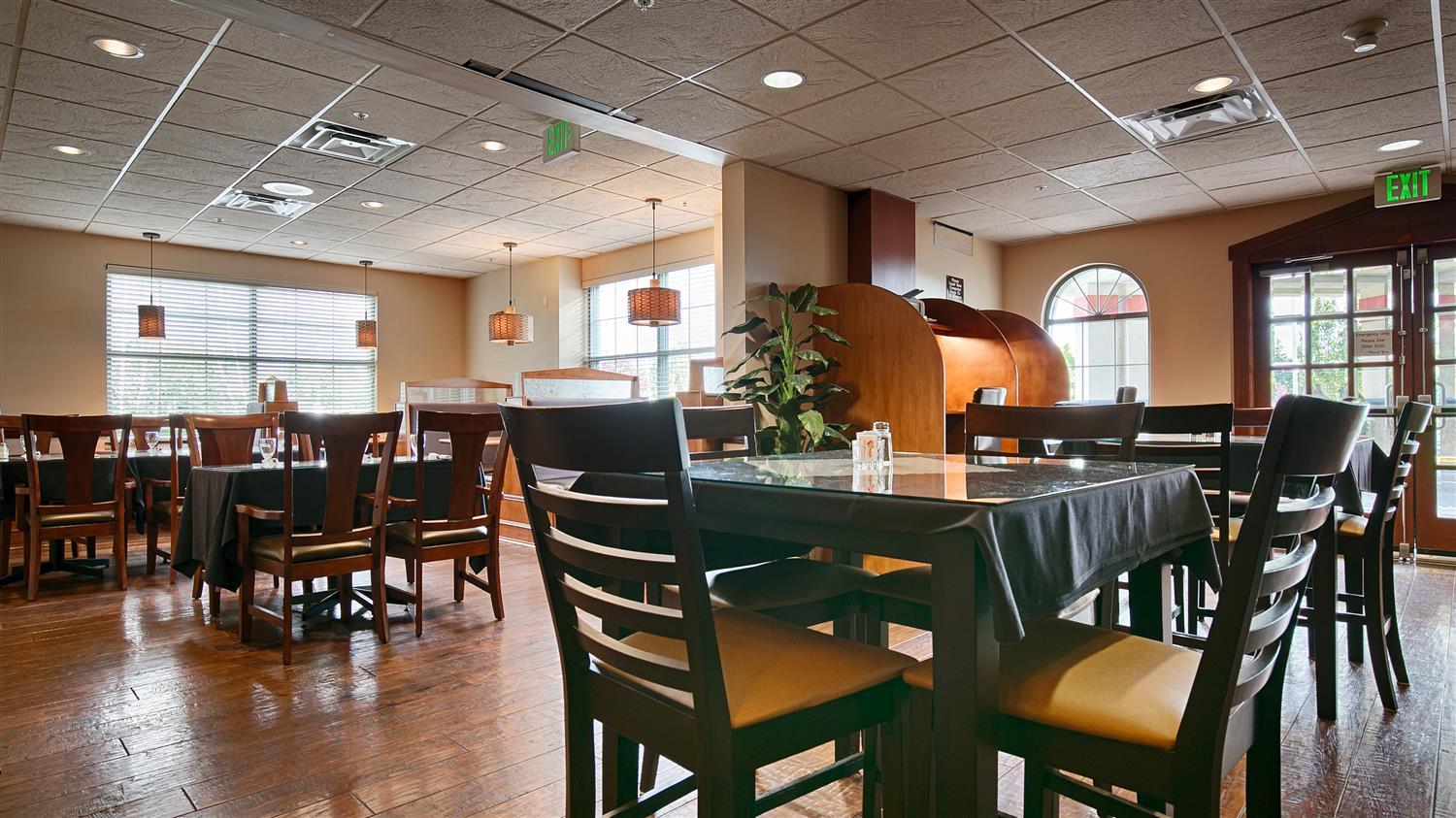 restaurant cafeteria