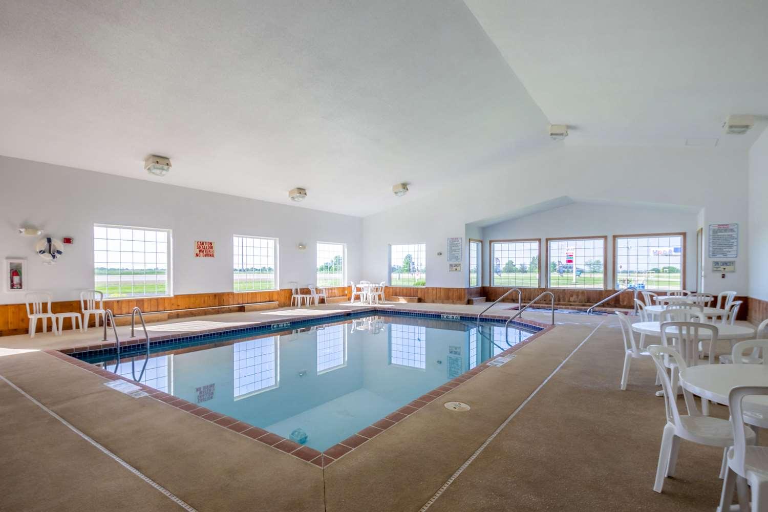 swimming pool spa