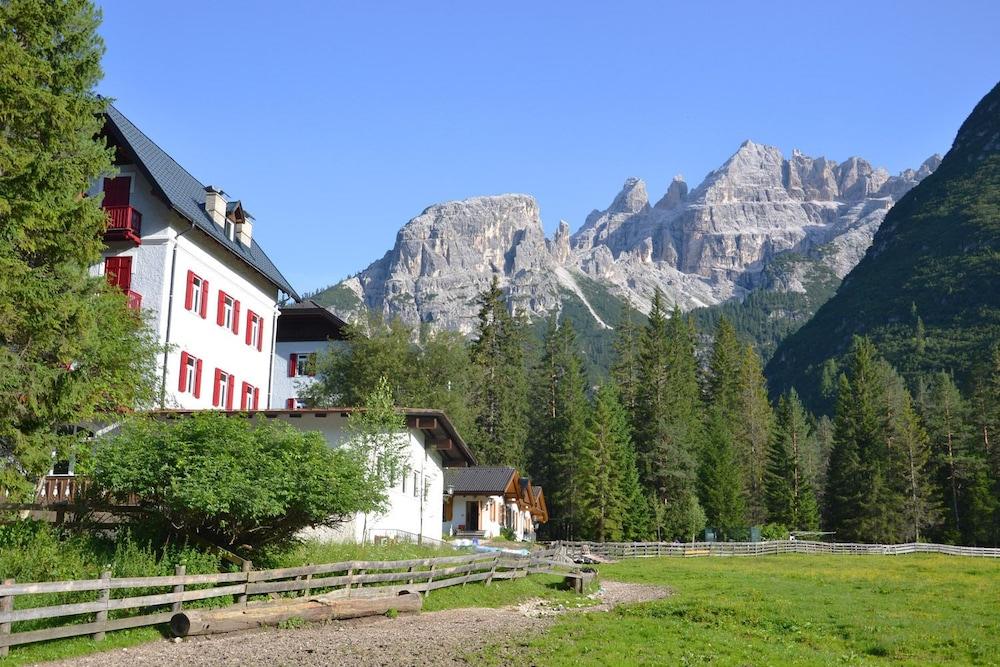 surroundings