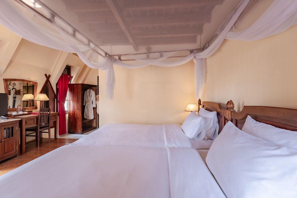 rooms