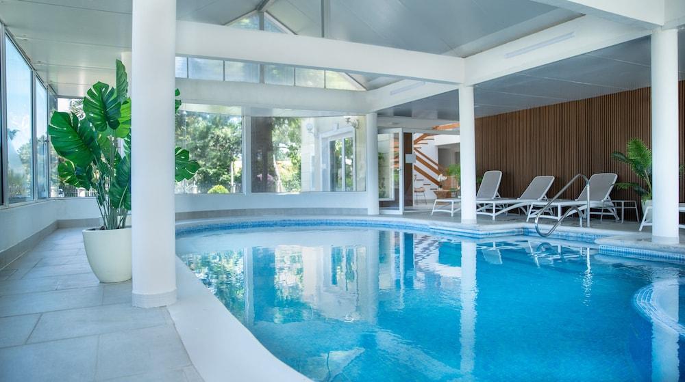 swimming pool spa