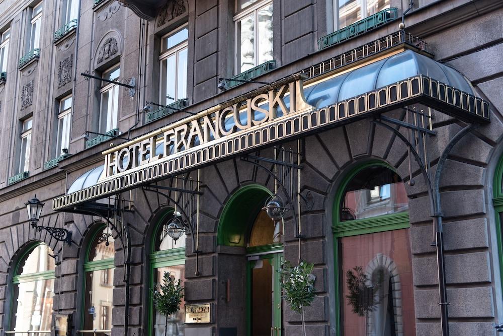 hotel