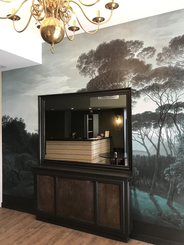 lobby