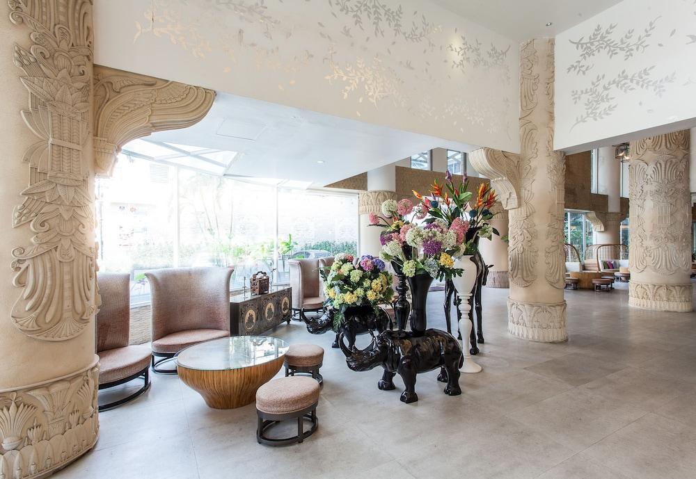 lobby
