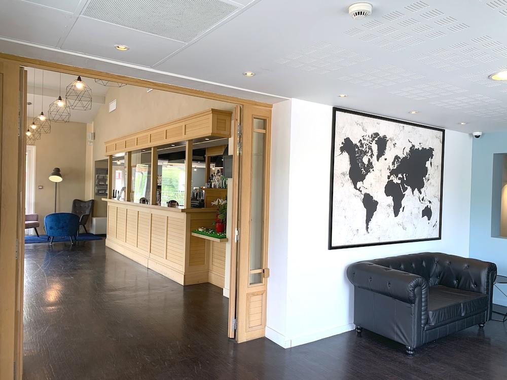 lobby