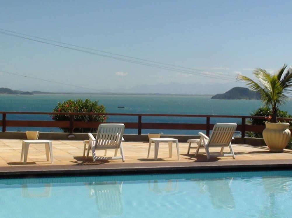swimming pool spa