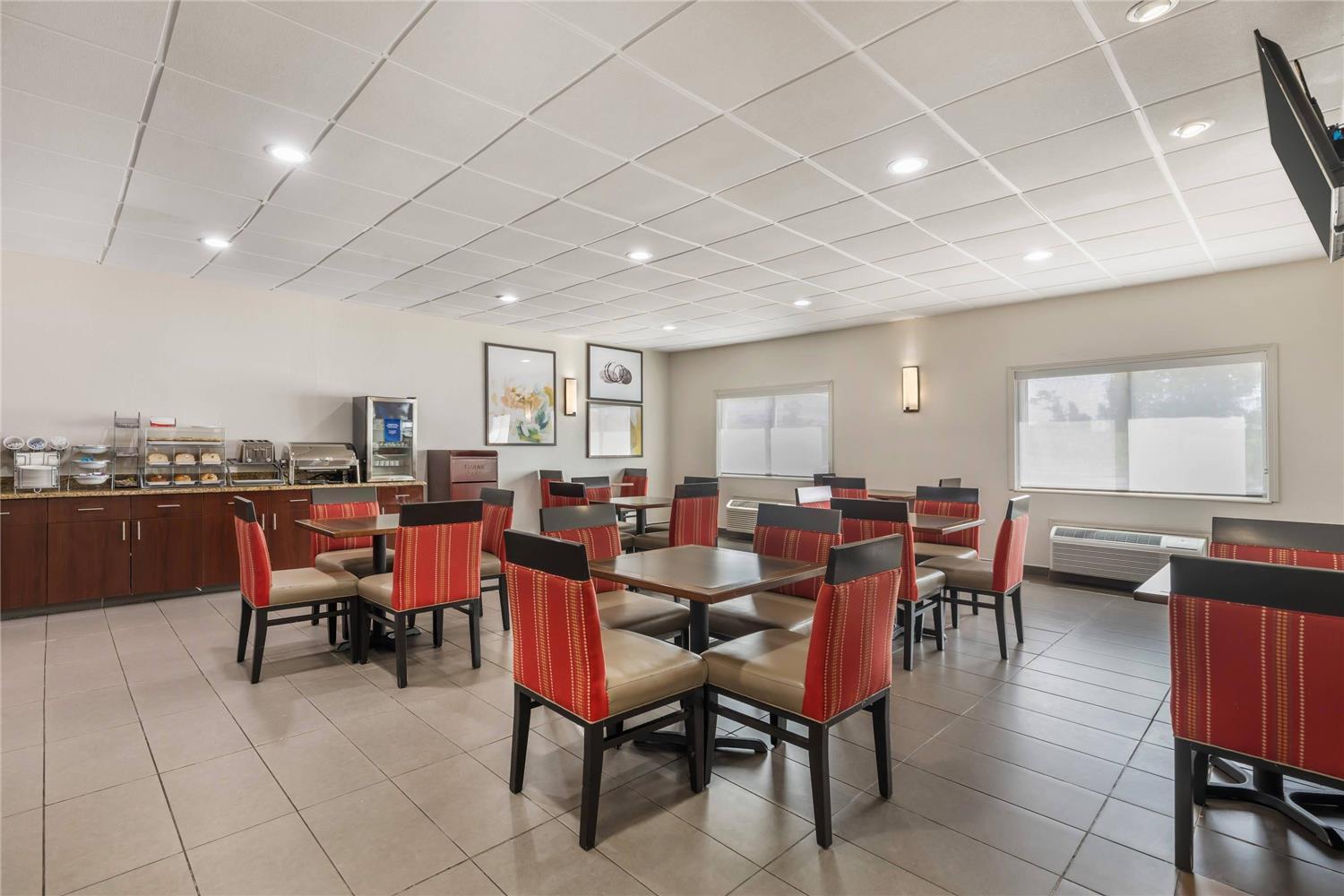 restaurant cafeteria