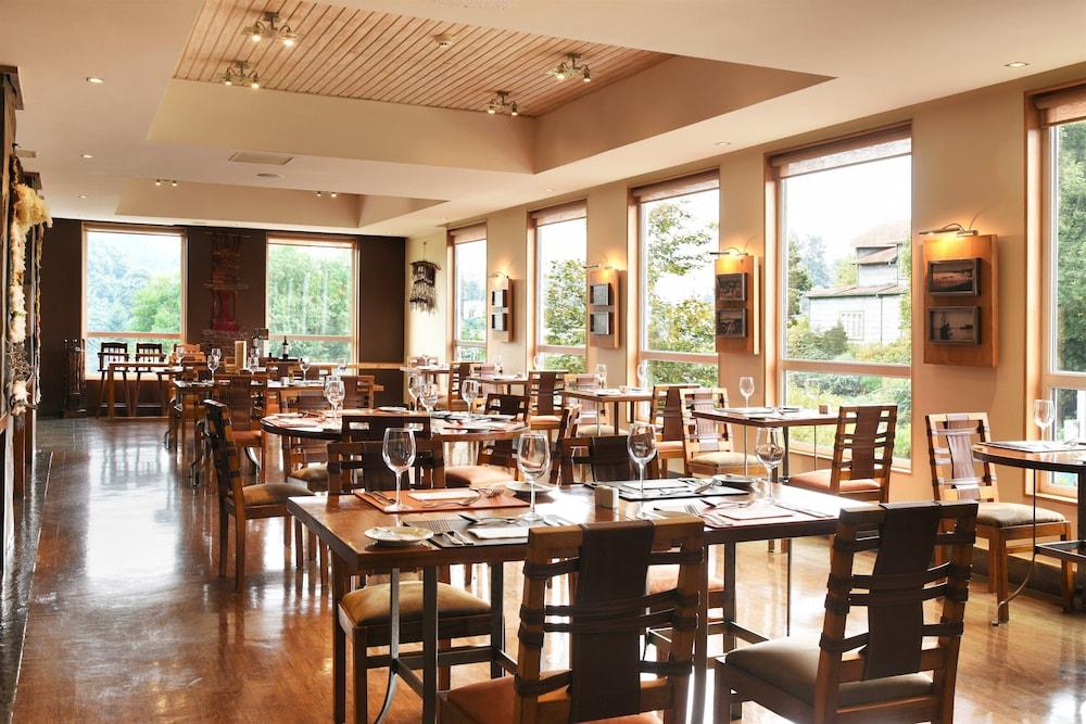 restaurant-cafeteria