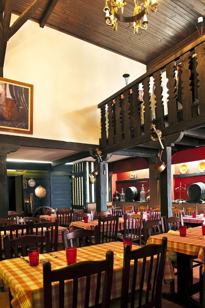restaurant-cafeteria