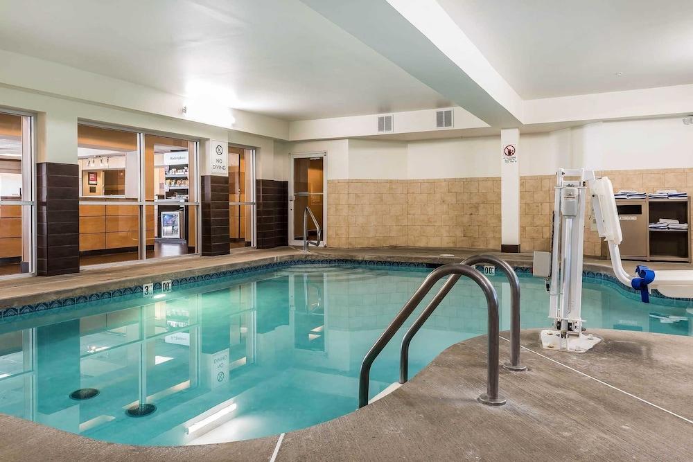 swimming pool spa