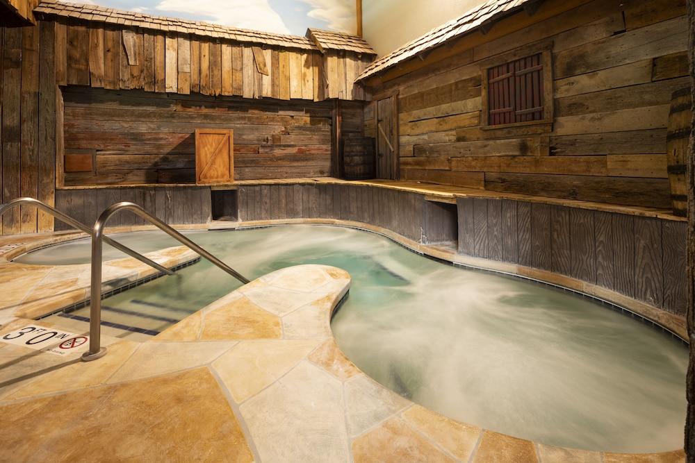 swimming pool spa