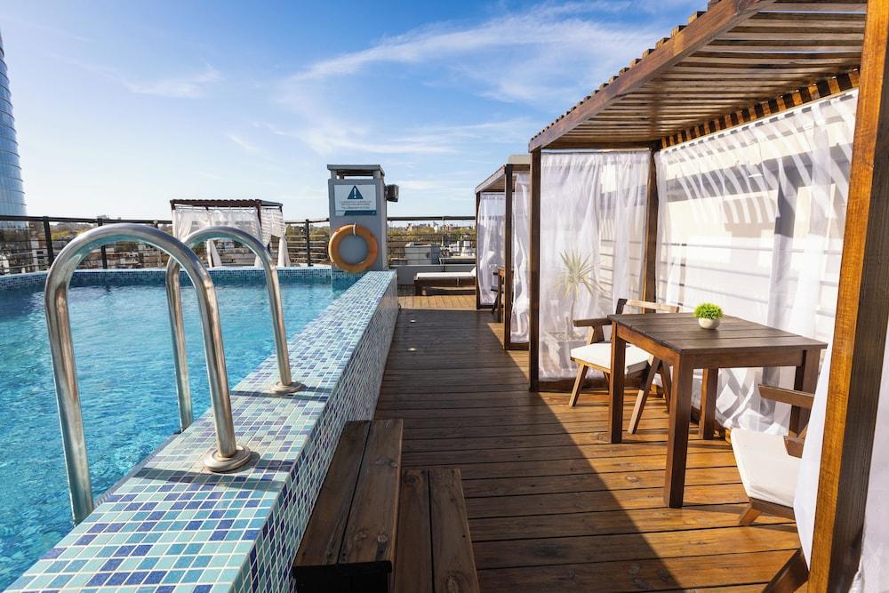 swimming pool spa
