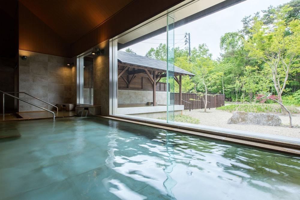swimming pool spa