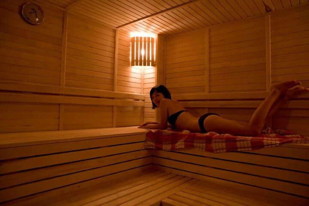 swimming pool spa