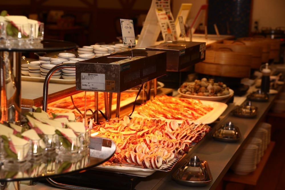 restaurant cafeteria