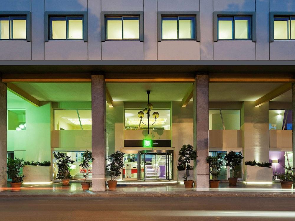 hotel