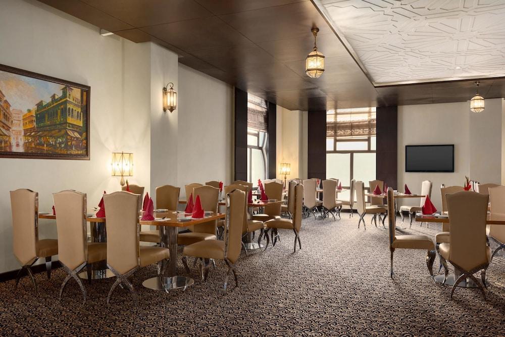 restaurant-cafeteria