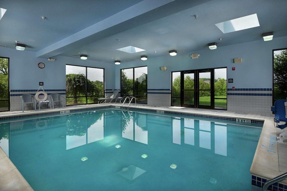 swimming pool spa