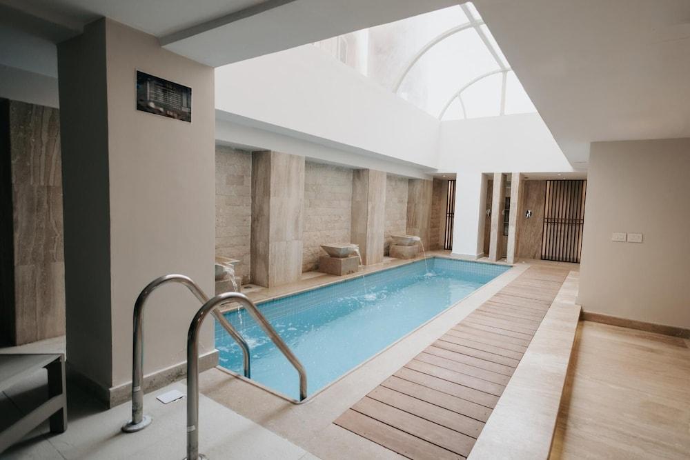 swimming pool spa