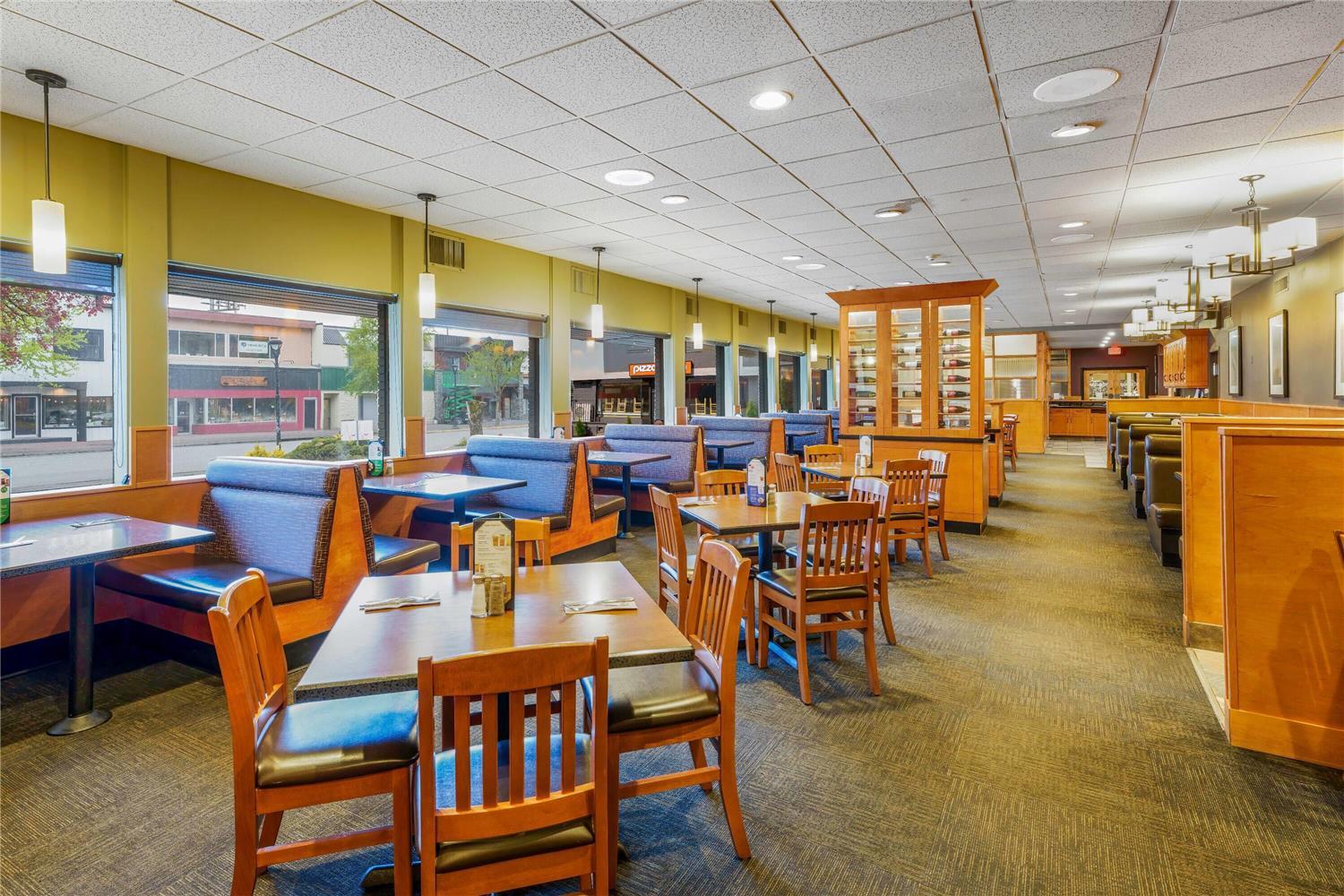 restaurant cafeteria